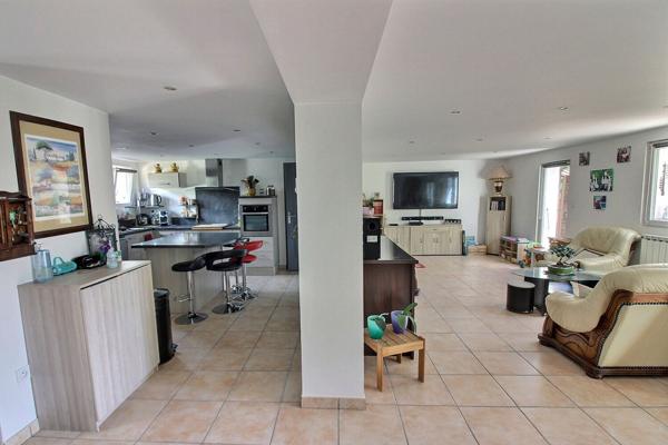 Maison Bouc Bel Air 5 pièce(s) 140.57 m2, terrasse, jardin, 4 chambres, calme