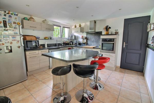 Maison Bouc Bel Air 5 pièce(s) 140.57 m2, terrasse, jardin, 4 chambres, calme