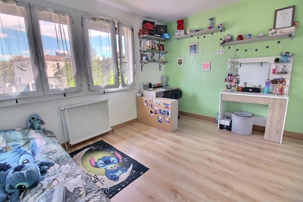 Maison Bouc Bel Air 5 pièce(s) 140.57 m2, terrasse, jardin, 4 chambres, calme