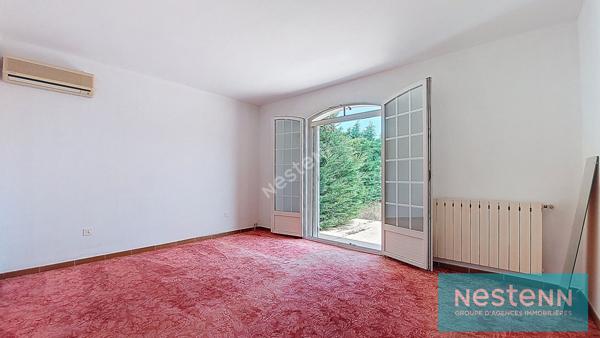 Maison Istres 7 pièce(s) 168 m2, 5 chambres dont 3 au rdc, jardin et double garage