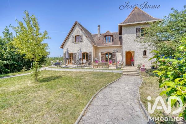 Maison à vendre 9 pièces 250 m² La Ville-du-Bois