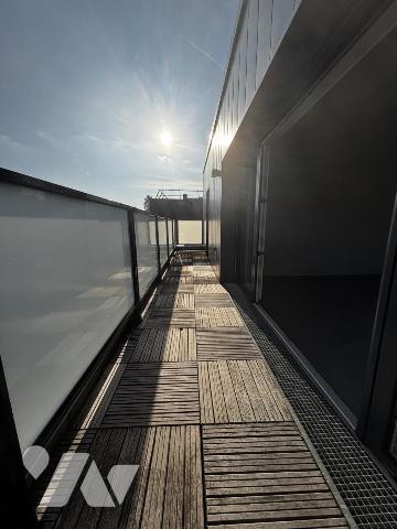 APPARTEMENT BALCON ET STATIONNEMENT