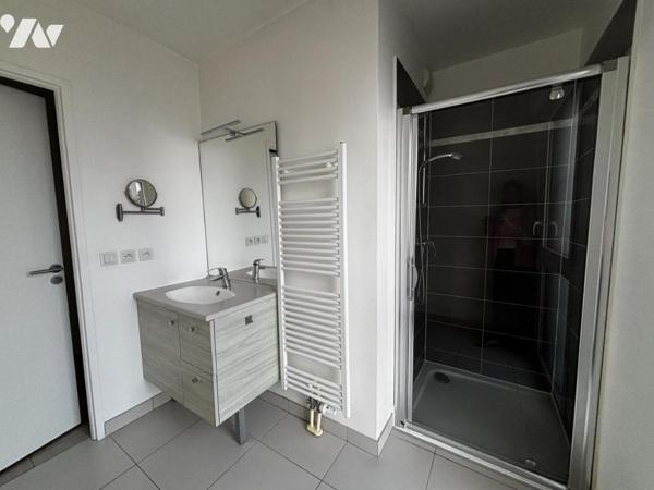 APPARTEMENT BALCON ET STATIONNEMENT