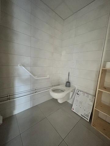 Location                                                      Bureau
                        
                     2 pièces                      64 m2                     à Saint-Dié-des-Vosges