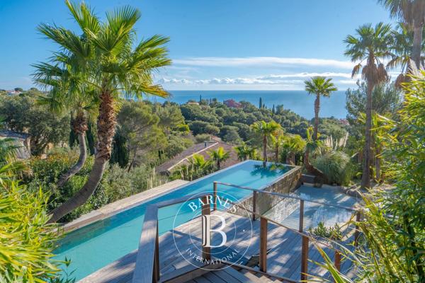 Sainte-Maxime, Propriété 7 Chambres -  357 m² à vendre
