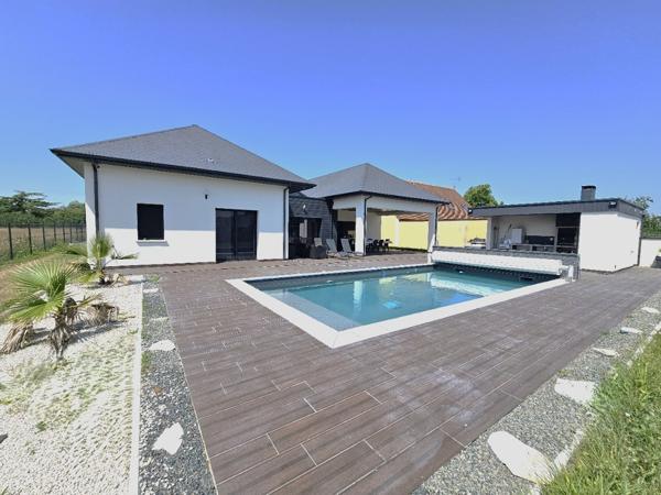 Maison 6 pièces 222.24 m2
