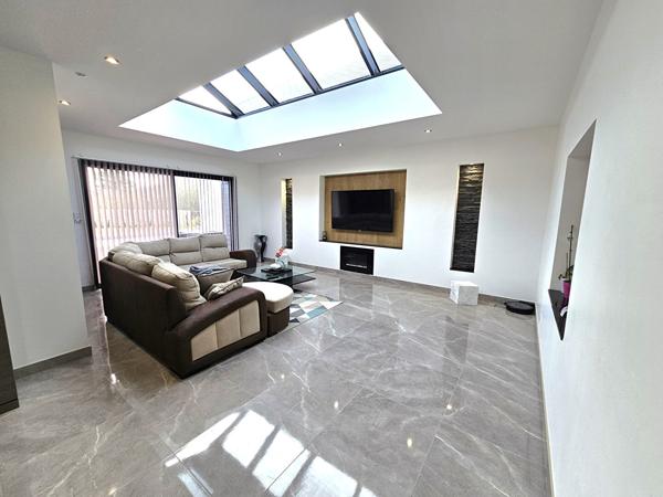 Maison 6 pièces 222.24 m2