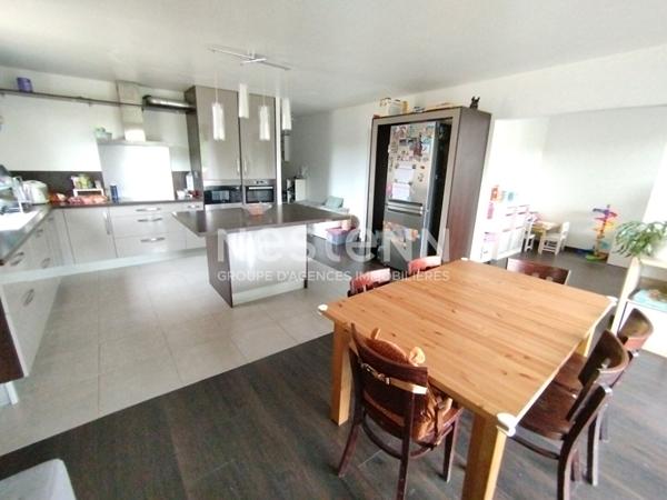A VENDRE Guyancourt Bois de la Grille beau 5 pièces 105m² en étage avec ascenseur et balcon