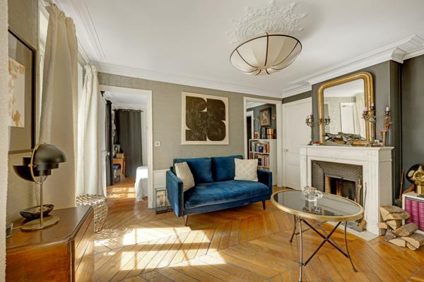 Paris (75006) ST-GERMAIN - 2 PIECES Véritable cocon