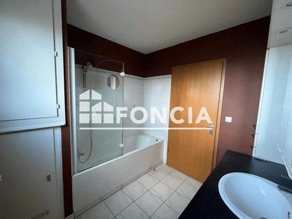 Location Appartement 2 pièces 56.1 m² - Sainte Croix En Plaine 68127