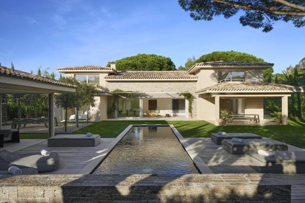 Propriété Neuve de Prestige à Saint-Tropez, proche de la plage