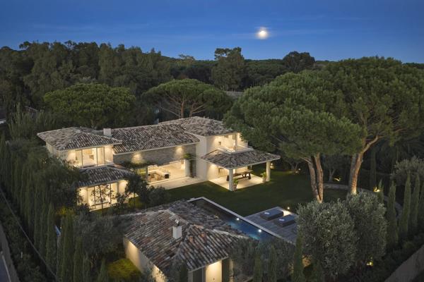 Propriété Neuve de Prestige à Saint-Tropez, proche de la plage