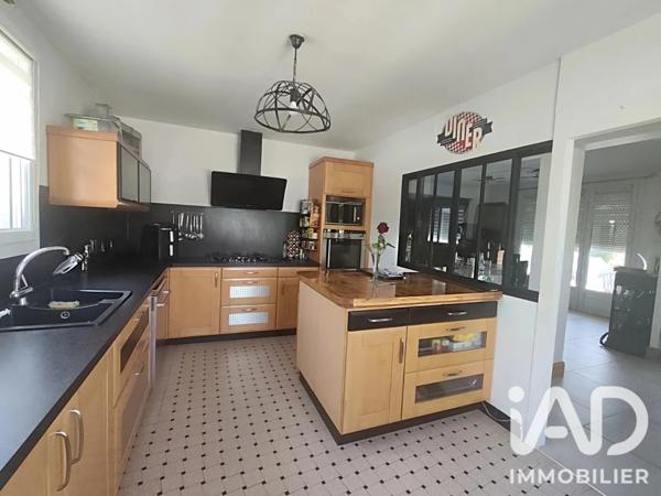 Maison à vendre 6 pièces 163 m² Pont-Sainte-Marie