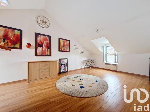 Appartement 3 pièces de 69 m² à Charleville-Mézières (08000)