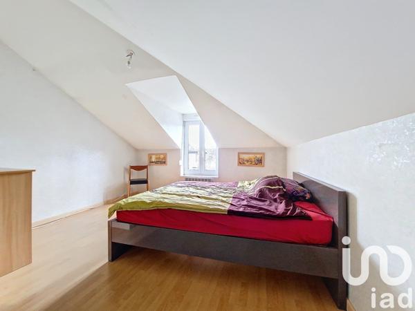 Appartement 3 pièces de 69 m² à Charleville-Mézières (08000)