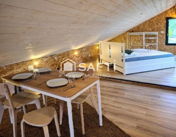 Maison moderne avec dépendance aménageable sur une belle parcelle à Gastes