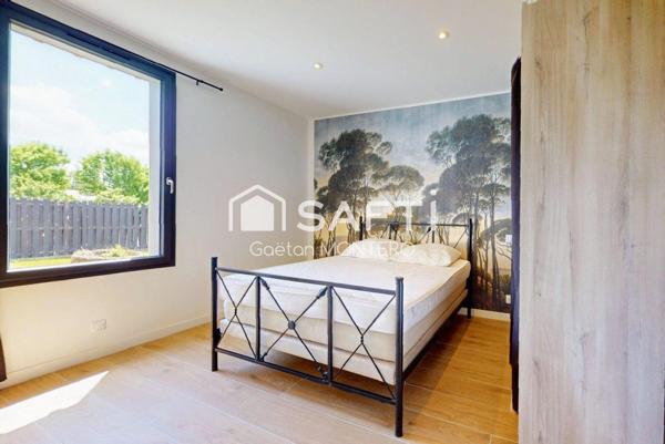 Maison moderne avec dépendance aménageable sur une belle parcelle à Gastes