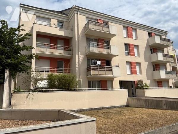 Angers, 5 mn' Lafayette, T3 en très bon état avec garage 