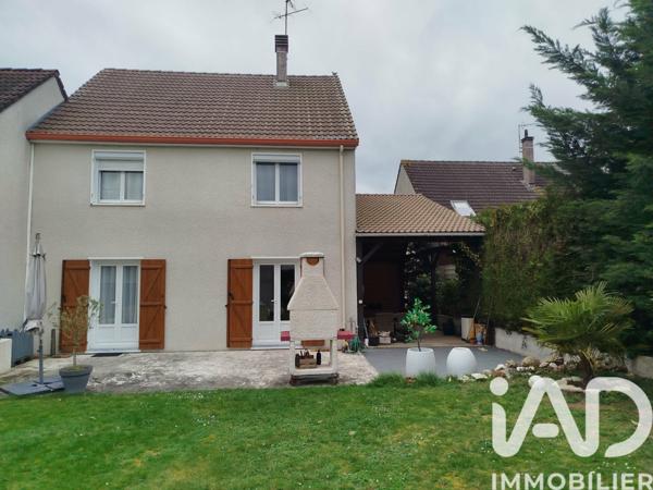 Maison à vendre 5 pièces 101 m² Saint-Germain-du-Puy