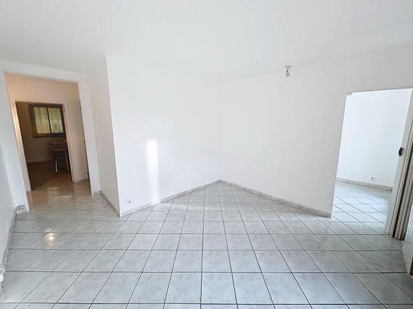 Toulon Ouest Appartement T3 de 52.35m² balcon et cave