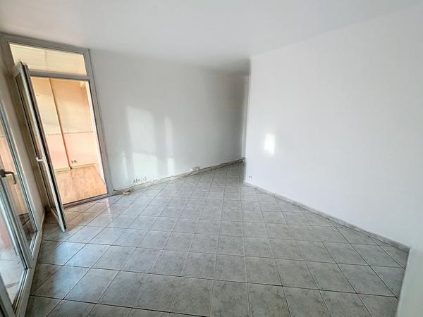Toulon Ouest Appartement T3 de 52.35m² balcon et cave