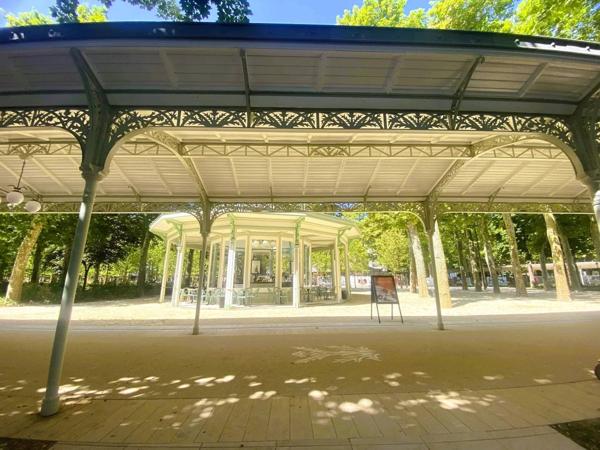 03200 VICHY -APPARTEMENT DE STANDING 3 PIÈCES AVEC BALCON TERASSE -EN SUS - PARKING GARAGE AVEC 2 PLACES DE PARKING -COEUR DE VILLE