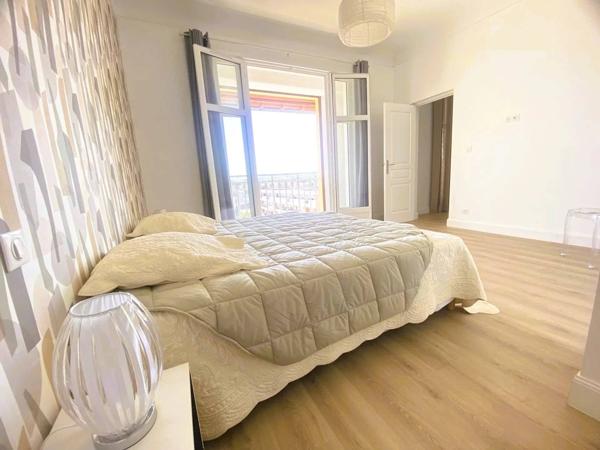 03200 VICHY -APPARTEMENT DE STANDING 3 PIÈCES AVEC BALCON TERASSE -EN SUS - PARKING GARAGE AVEC 2 PLACES DE PARKING -COEUR DE VILLE