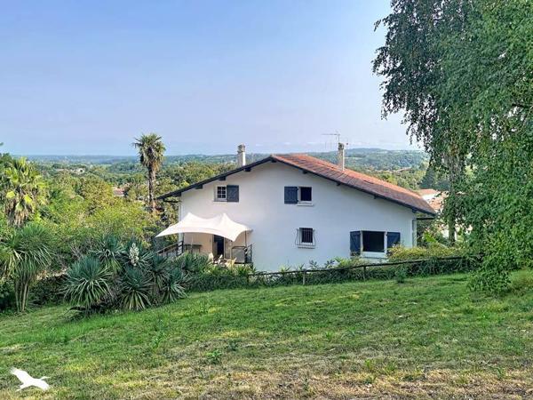 Maison à vendre 720 000 € Cambo-les-Bains 9 p 260 m² DPE F