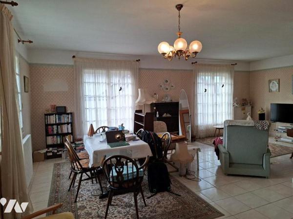 Bon emplacement pour cette Maison non mitoyenne de 128 m2 