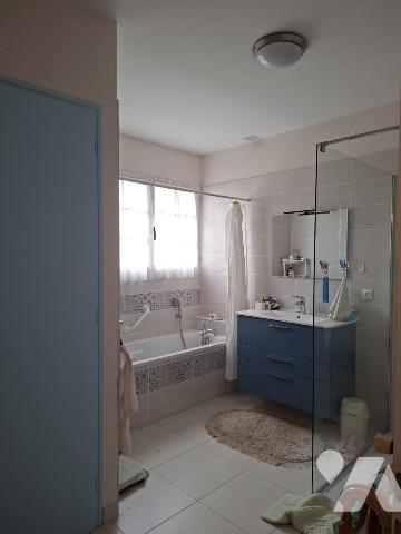 Bon emplacement pour cette Maison non mitoyenne de 128 m2 