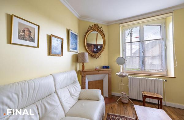 Maison familiale avec piscine et studio indépendant