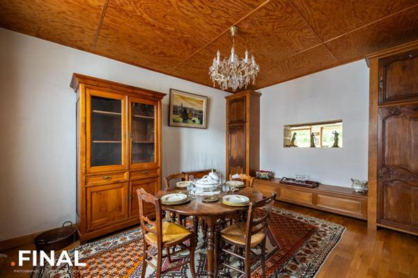 Maison familiale avec piscine et studio indépendant