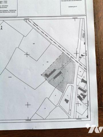 LES ROTOURS, ancien corps de ferme sur 8 000 m² de terrain