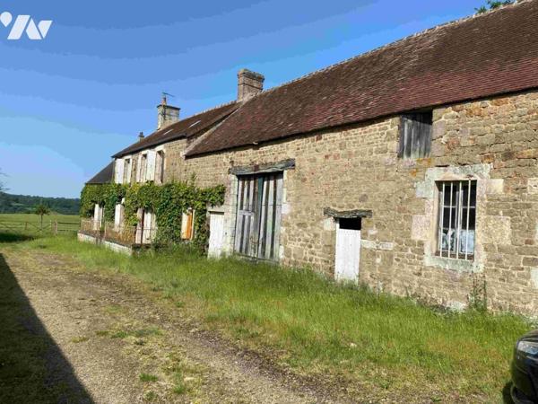 LES ROTOURS, ancien corps de ferme sur 8 000 m² de terrain