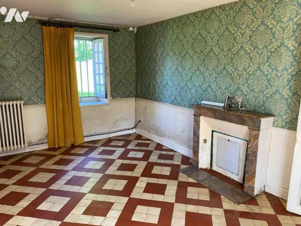 LES ROTOURS, ancien corps de ferme sur 8 000 m² de terrain