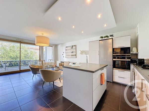 Appartement T4 à vendre  4 pièces - 92,36 m 2   LYON  - 69005