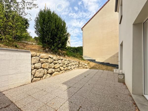 Maison neuve, individuelle, édifié sur sous-sol total