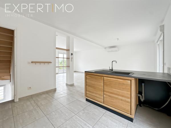 Maison neuve, individuelle, édifié sur sous-sol total