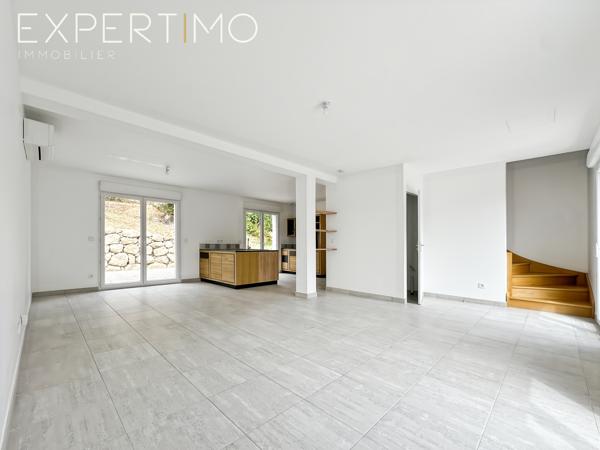 Maison neuve, individuelle, édifié sur sous-sol total