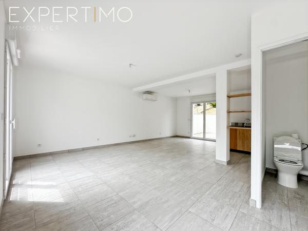 Maison neuve, individuelle, édifié sur sous-sol total