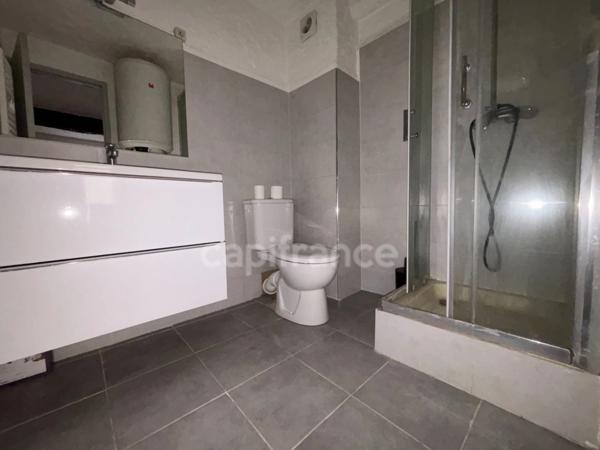 Saint Cézaire sur Siagne, en plein centre, rue du château d'eau!!