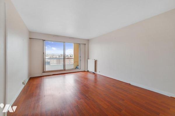 Appartement au 10ème étage, vue dégagée