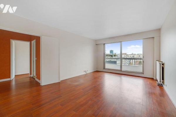 Appartement au 10ème étage, vue dégagée