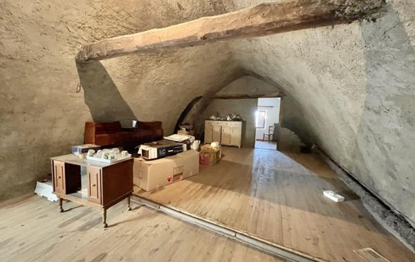 Vente Maison Caussenarde avec cour à rénover Gorges-du-tarn-causses   