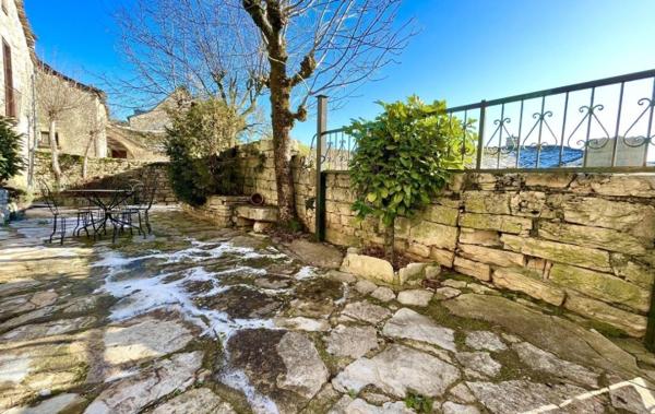 Vente Maison Caussenarde avec cour à rénover Gorges-du-tarn-causses   