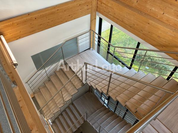 Bureau à louer Villeneuve-d'Ascq terrasses et desserte transports en commun