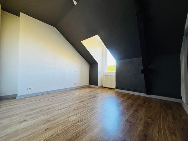À vendre Chamboulive propriété en pierre, à proximité de Seilhac.