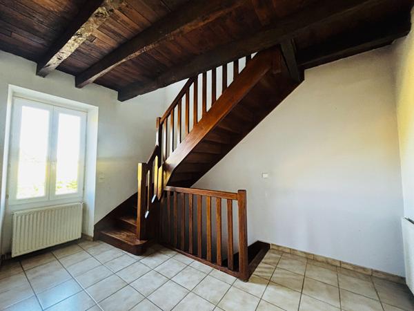 À vendre Chamboulive propriété en pierre, à proximité de Seilhac.