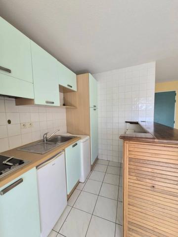 STUDIO DANS RESIDENCE AVEC ASCENSEUR ET PARKING