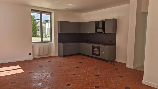 Appartement 4 pièces                                        - 69410 Champagne-au-Mont-d'Or Réf : 4307